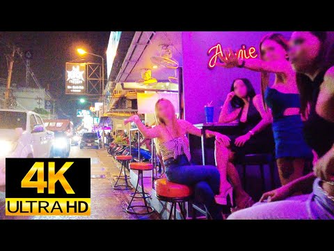 Pattaya 4K Night Life Walk Soi BuaKhao, Soi Honey, Soi LK METRO,TREE TOWN. in Little Rain Oct 2022.