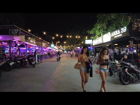 Pattaya Soi Buakhao Nightlife Girls Soi LK Agogos Tree Town Soi Made Honey 25 March 2022 Thailand 4K