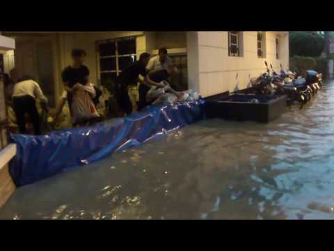 Pattaya – Soi Honey Massage Girls under water (FULL HD)